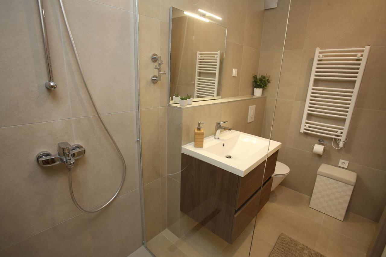 Apartmani Tri Bunje Tribunj (Sibenik-Knin) Exterior foto