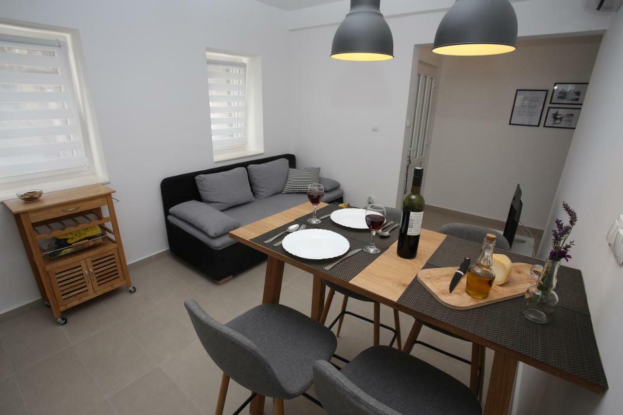 Apartmani Tri Bunje Tribunj (Sibenik-Knin) Exterior foto