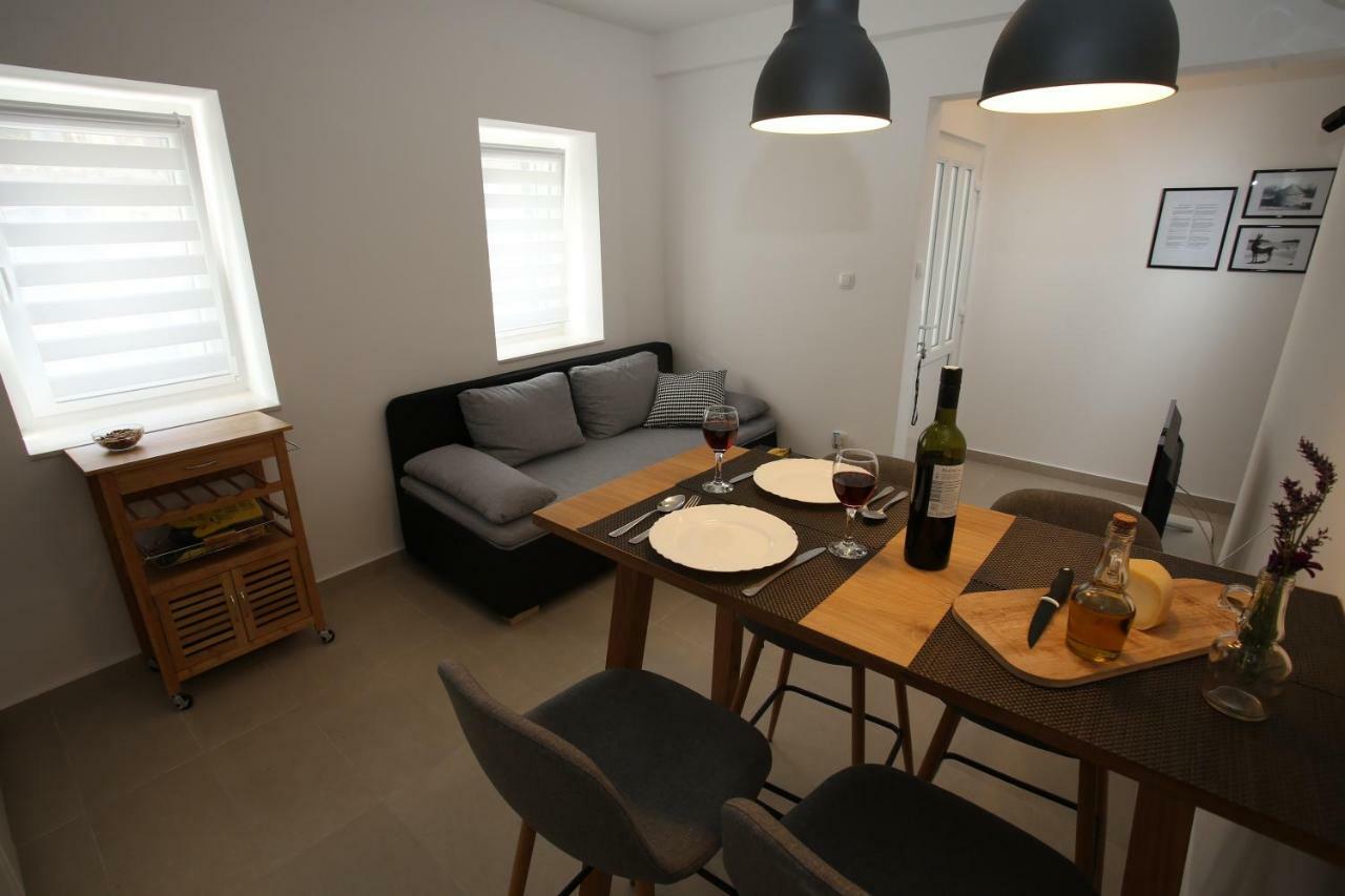 Apartmani Tri Bunje Tribunj (Sibenik-Knin) Exterior foto